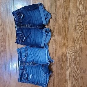 LOT of 2 pair of Junior's Jean shorts, sz 1